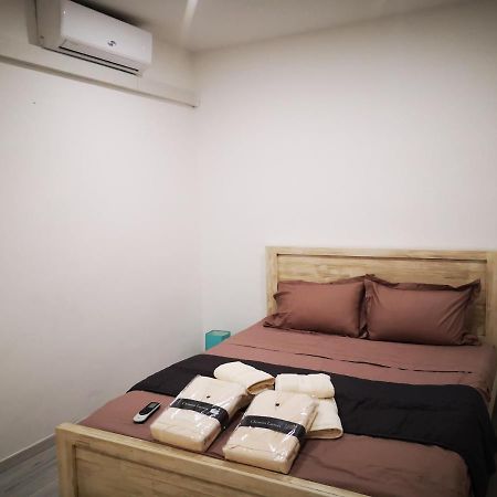 Appartement Saint Gilles Les Bains Exterior photo